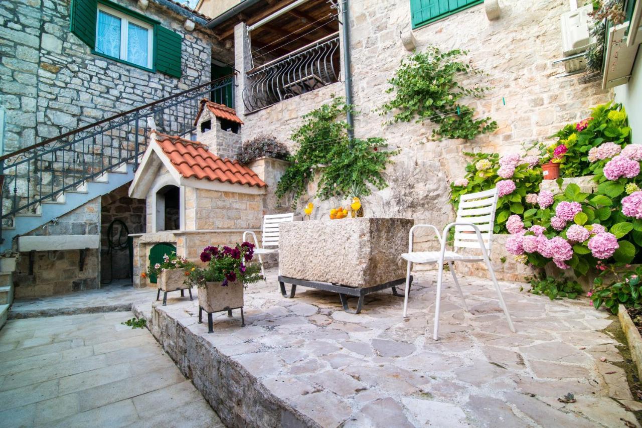 Deziderio Apartment Stomorska Exterior photo